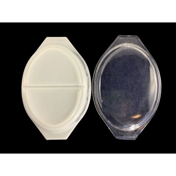 PYREX White & Black Scroll Oval DIVIDED CASSEROLE 1.5 Quart with Lid 945 C EUC - Picture 12 of 12